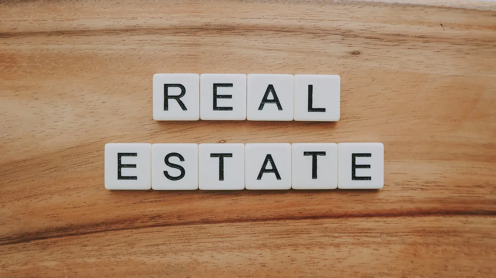 OOH Advertising for Real Estate 2026: How Builders, Brokers and Property Brands Use Outdoor
